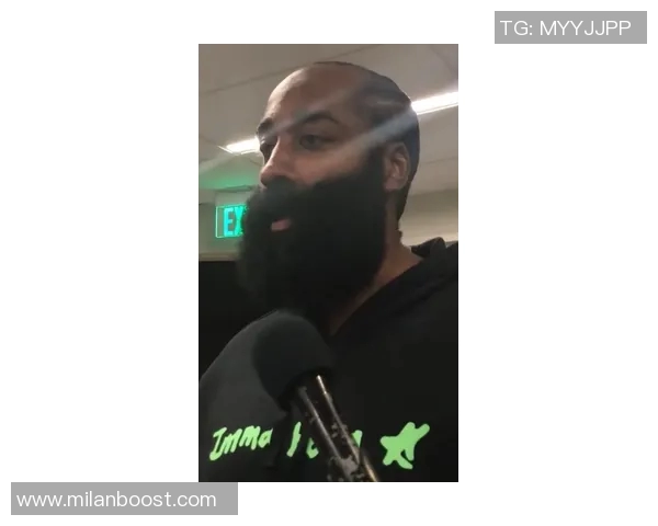 哈登失误未回头巴图姆踩线后失落卢指导直接选择离场